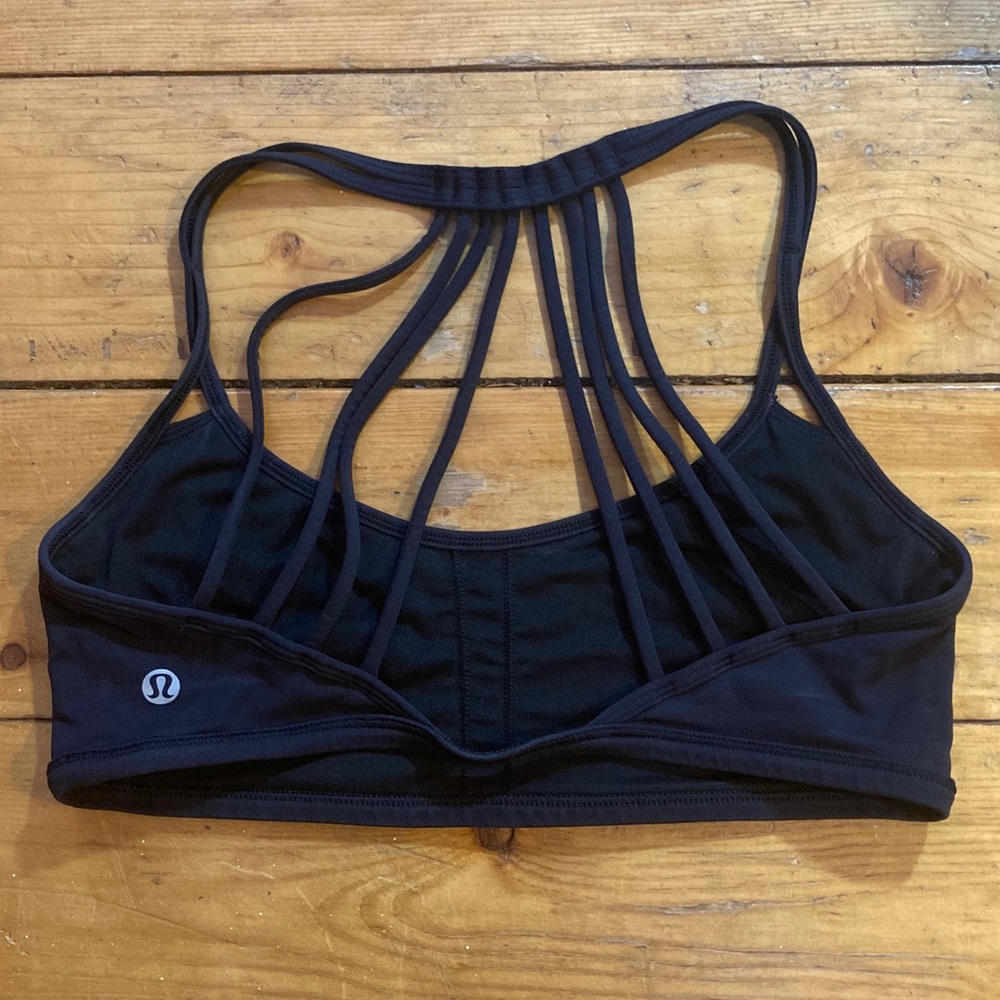 Lululemon Lighten Up Bra